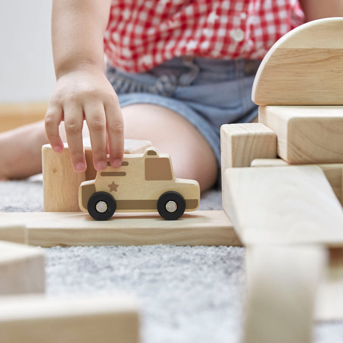 G6726 Mini Wooden Trucks Set of 10 Detail3
