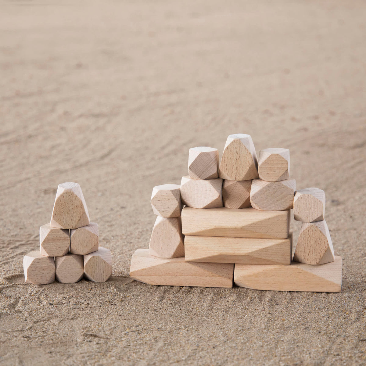 G6772 Wooden Stackers Standing Stones 10