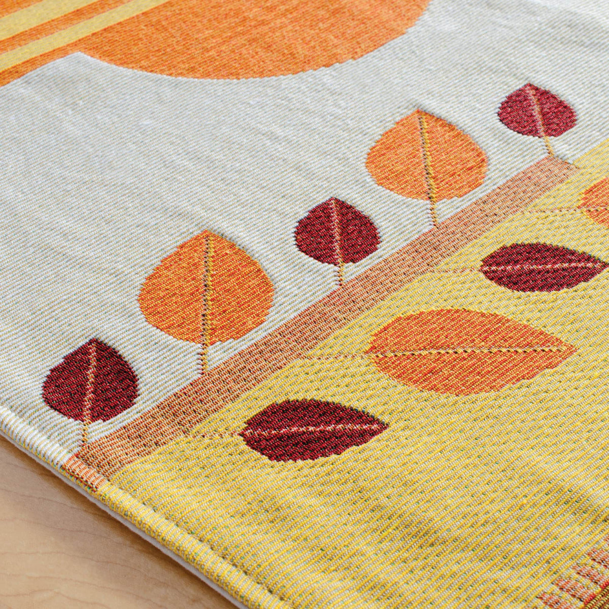 U7239 Fall Decorative Runner Texture Detail