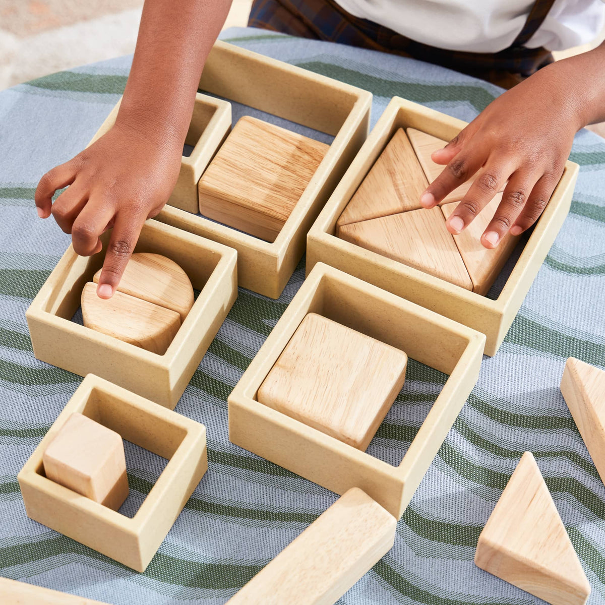 300616 Discovery Squares Natural Lifestyle 2 | Natural