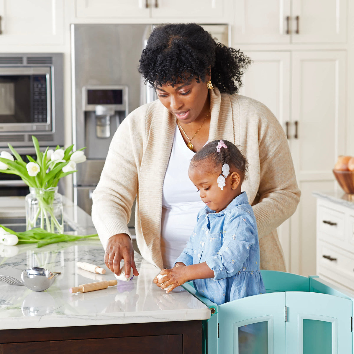 G97502 Martha Stewart Kitchen Helper Mint Lifestyle Detail | Mint