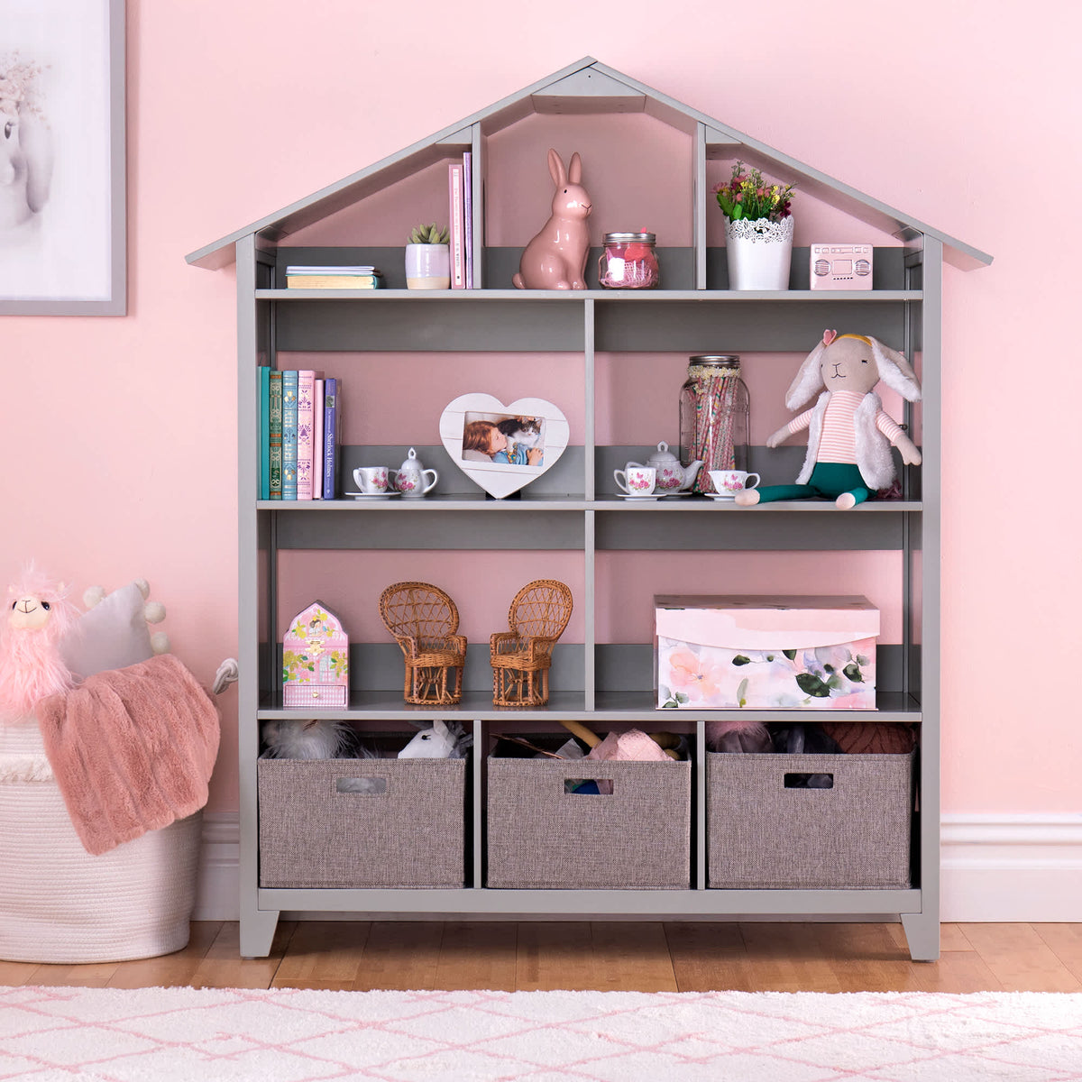 G76907 MSL&L Gray Dollhouse Env 1 | Gray