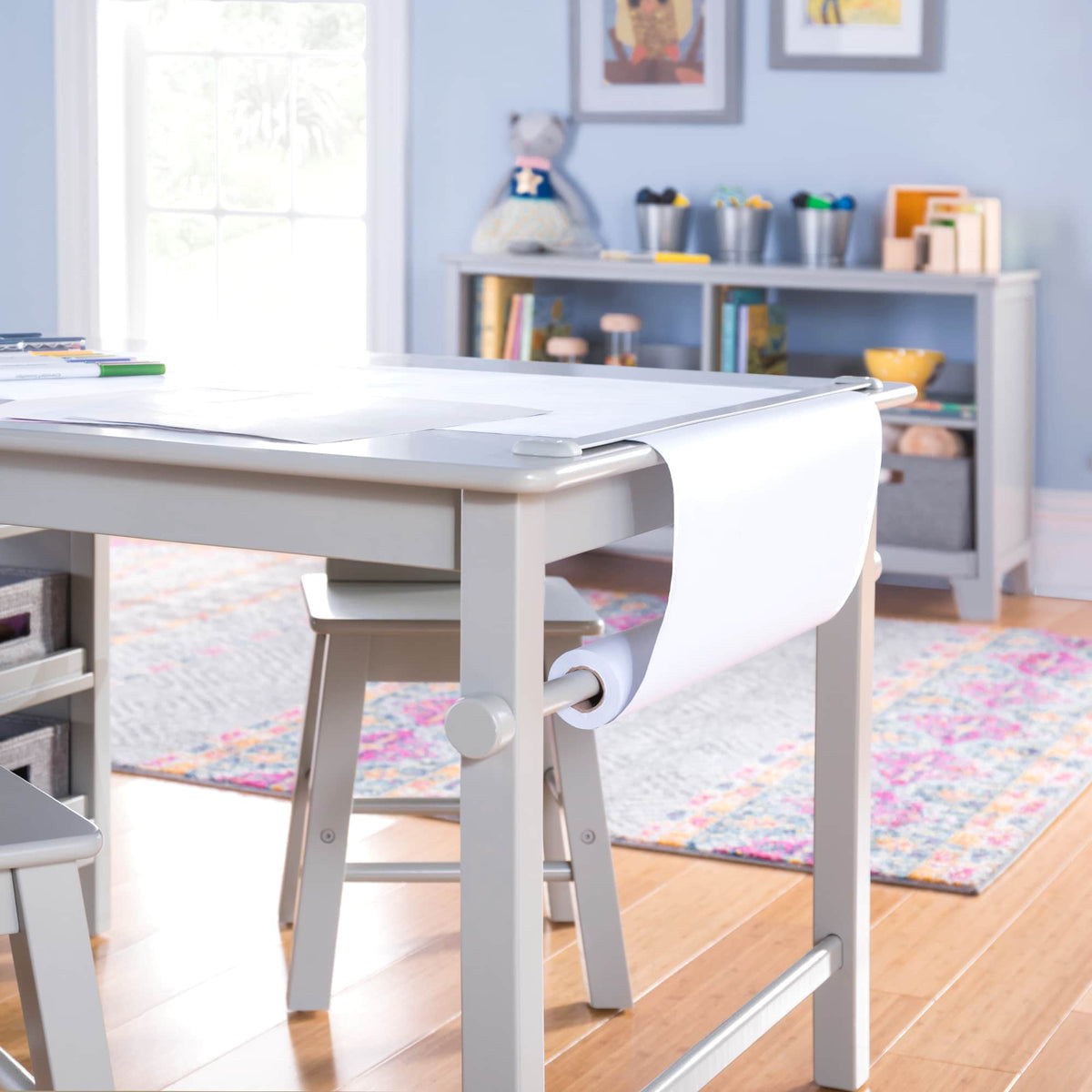 G76909 MSGray Art Table Detail | Gray